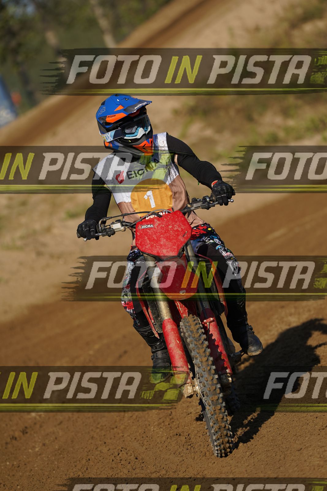 EICMA 19-09 16:00-17:00 · DOS00907