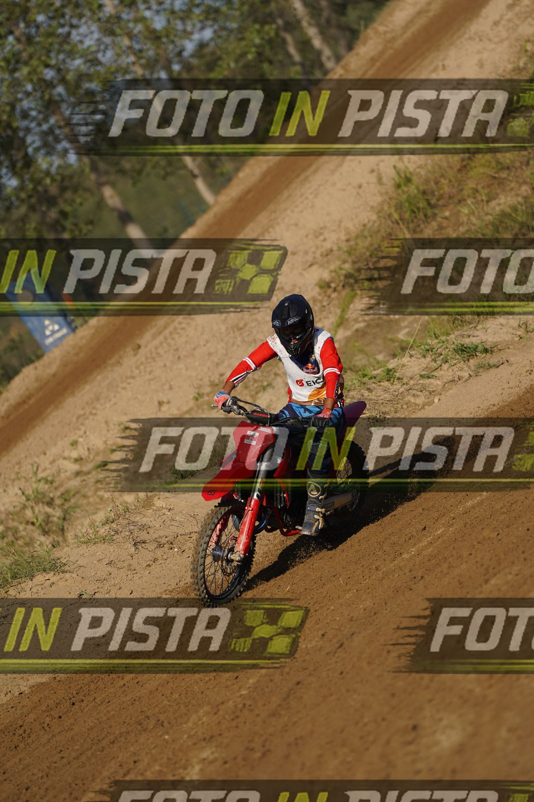 EICMA 19-09 16:00-17:00 · DOS00923