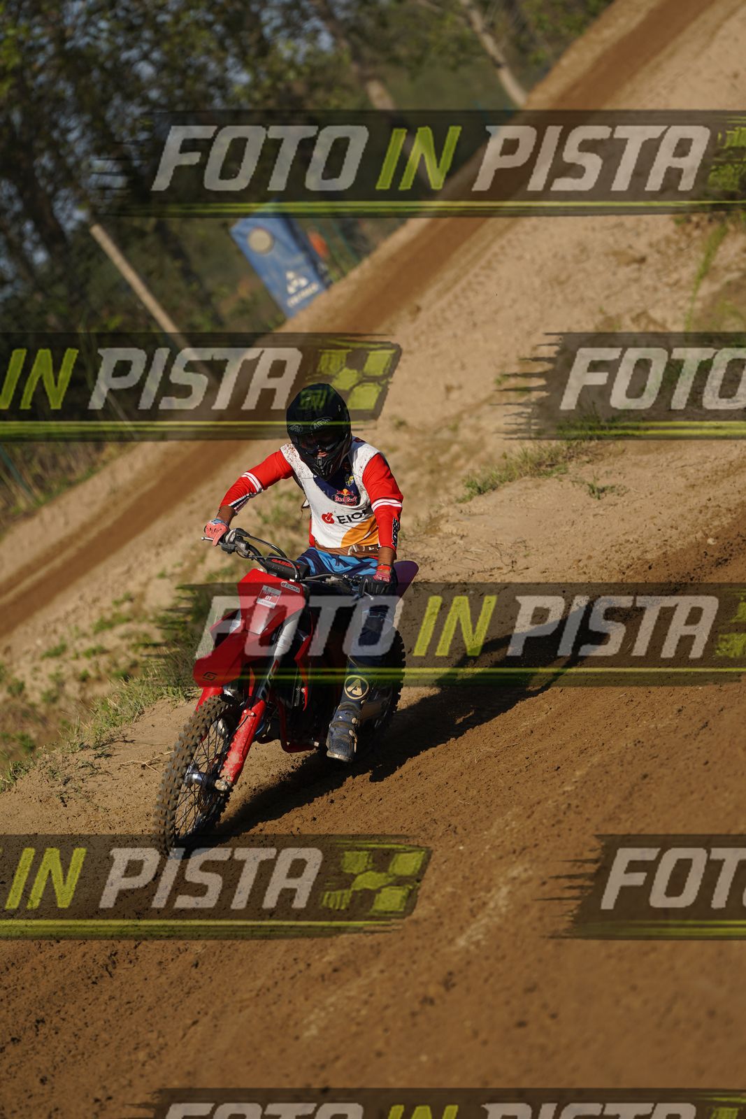 EICMA 19-09 16:00-17:00 · DOS00925