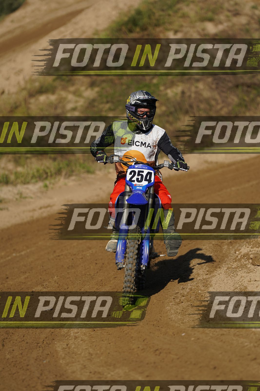 EICMA 19-09 16:00-17:00 · DOS00979