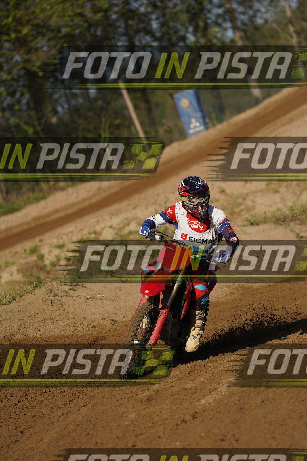 EICMA 19-09 16:00-17:00 · DOS01009