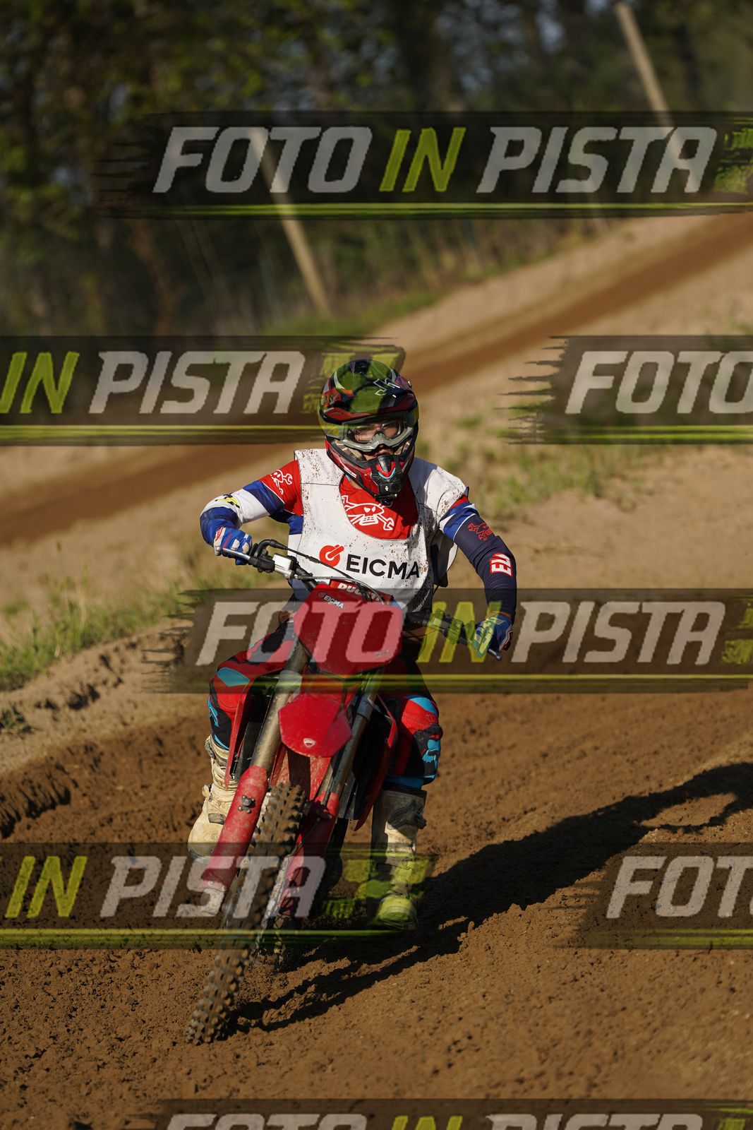 EICMA 19-09 16:00-17:00 · DOS01013
