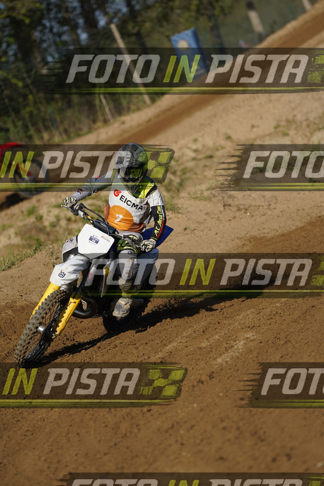 EICMA 19-09 17:00-18:00 · DOS01018