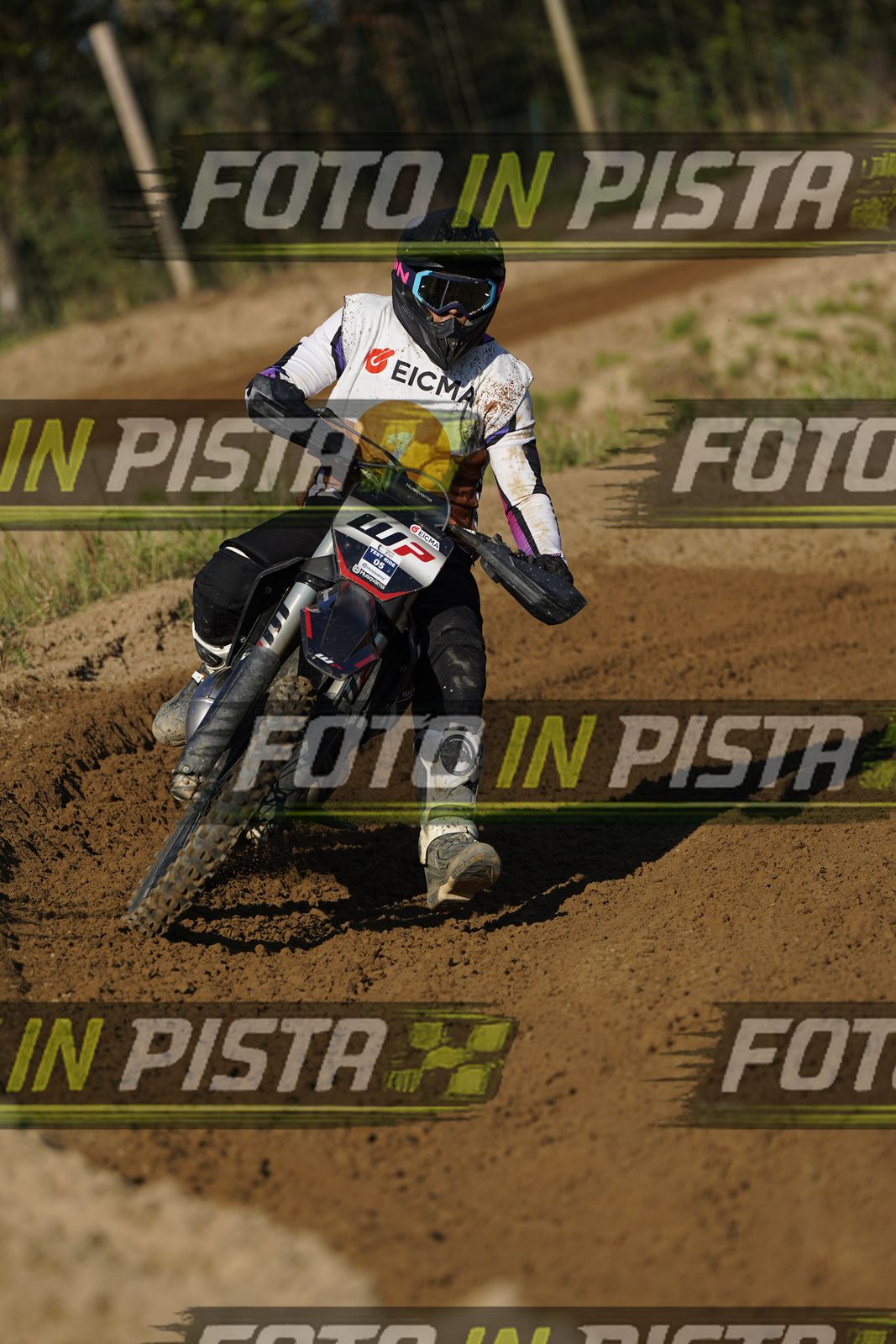 EICMA 19-09 17:00-18:00 · DOS01028