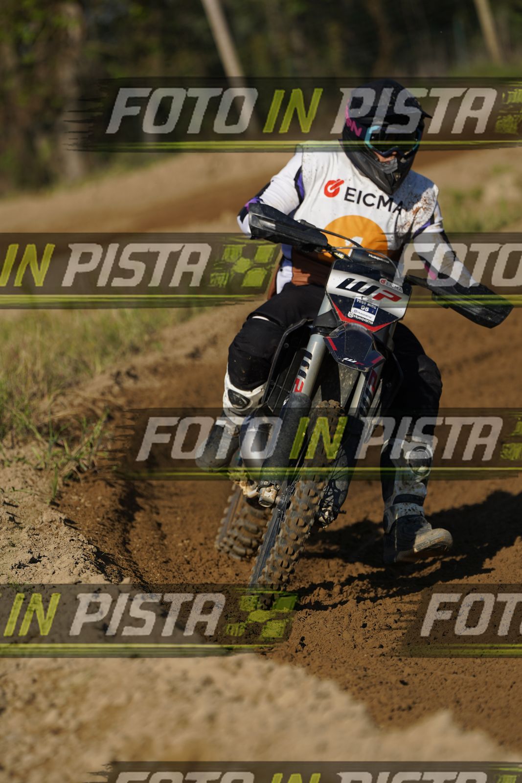 EICMA 19-09 17:00-18:00 · DOS01030