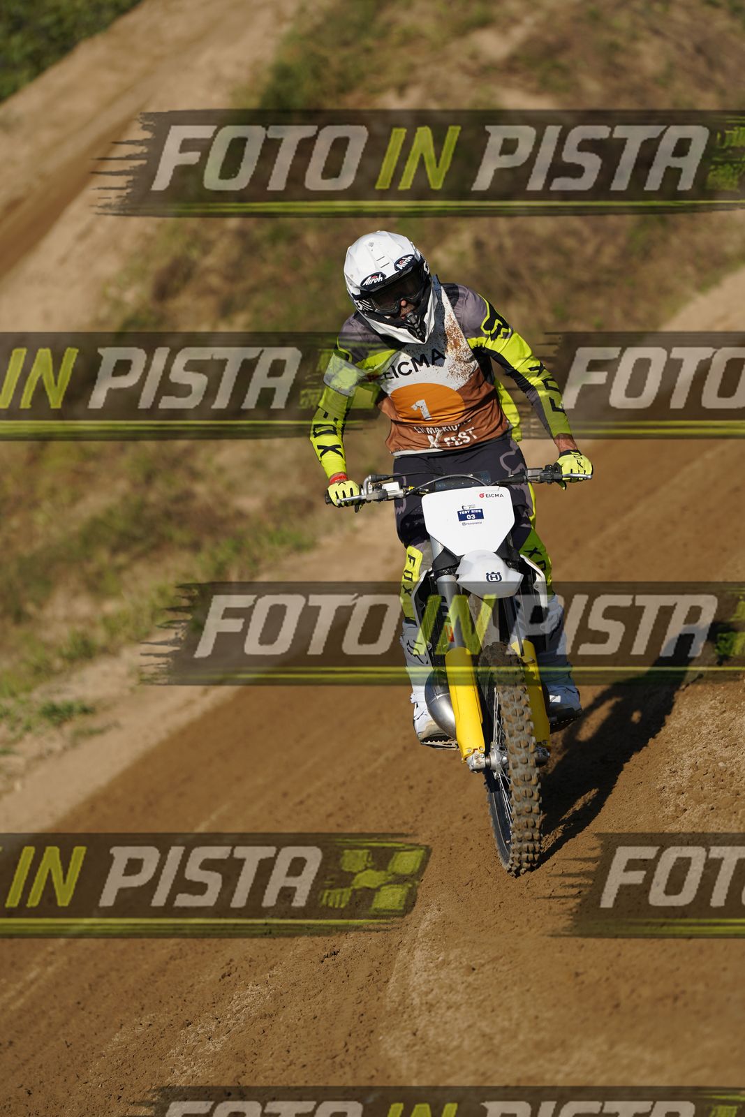 EICMA 19-09 17:00-18:00 · DOS01038