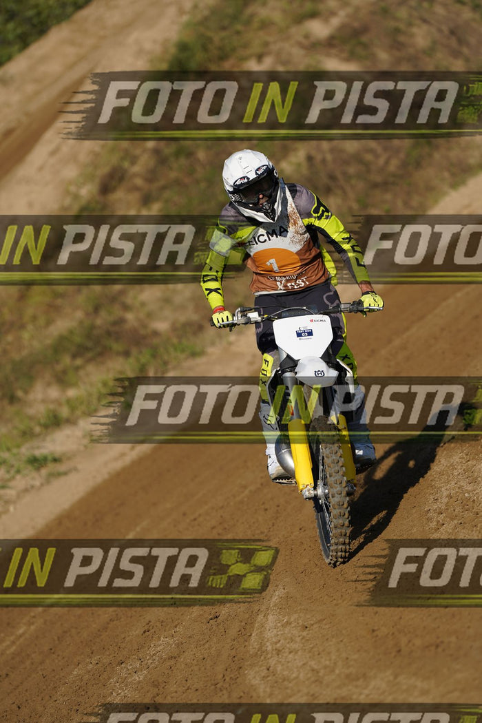 EICMA 19-09 17:00-18:00 · DOS01038
