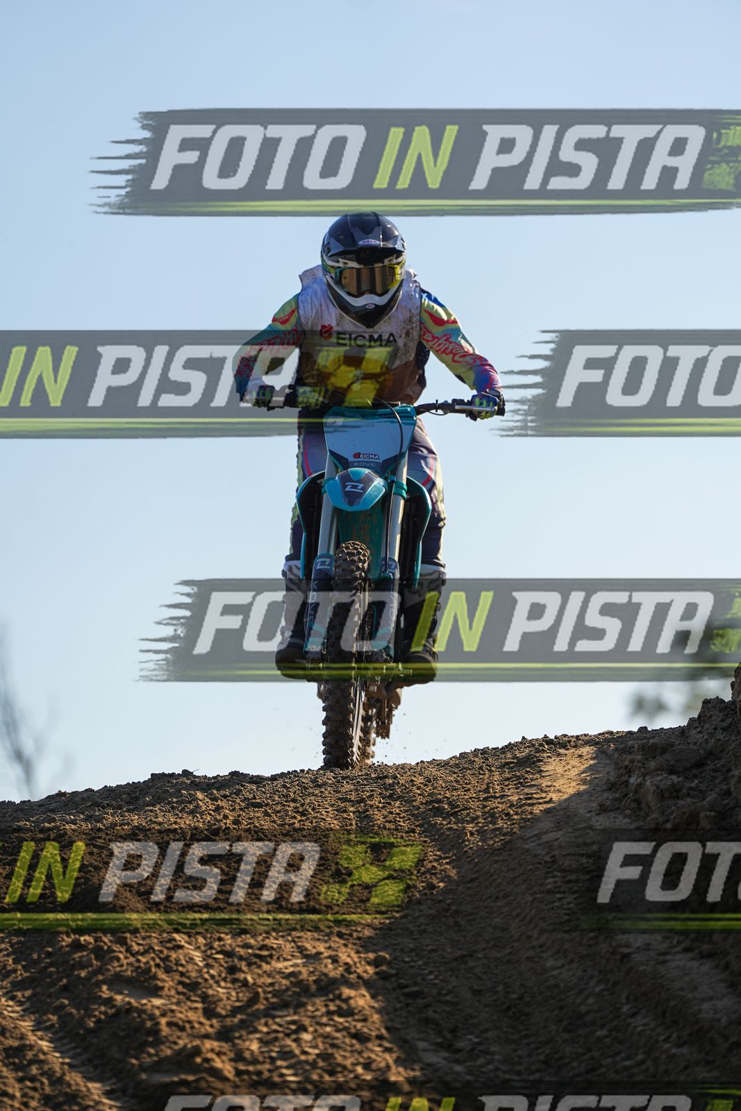 EICMA 19-09 17:00-18:00 · DOS01041