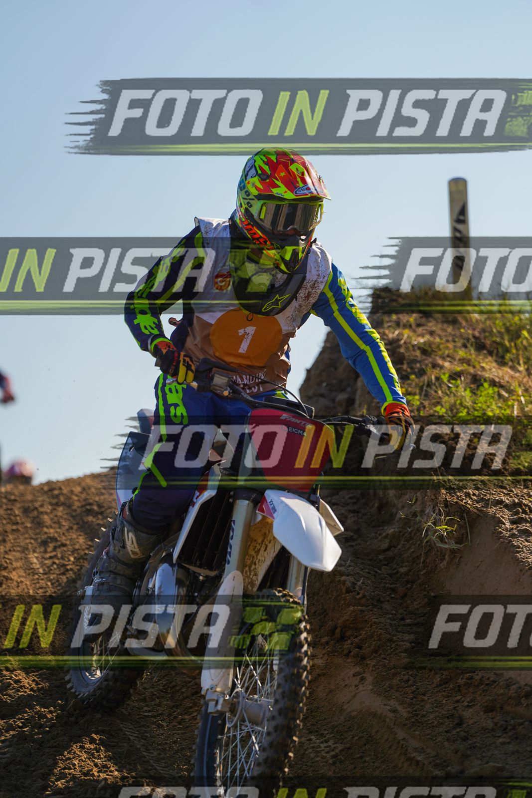 EICMA 19-09 17:00-18:00 · DOS01042