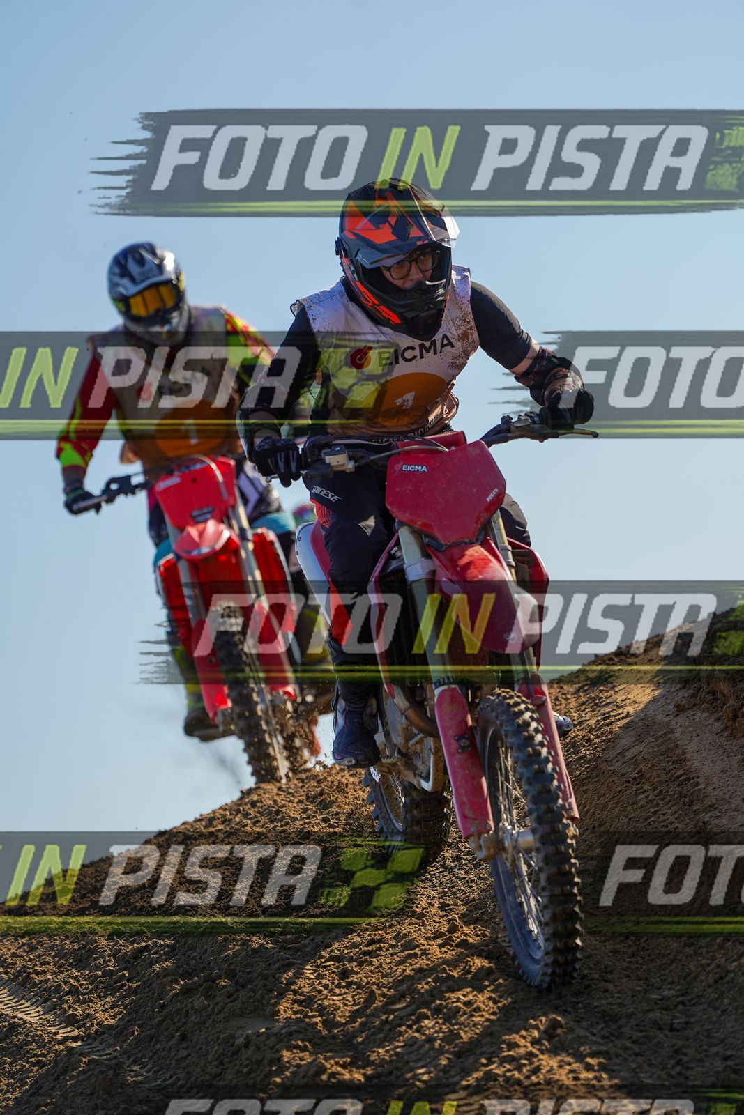 EICMA 19-09 17:00-18:00 · DOS01053