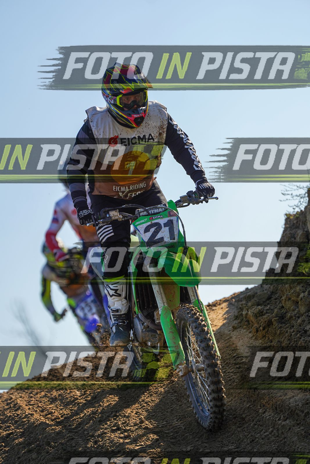 EICMA 19-09 17:00-18:00 · DOS01059