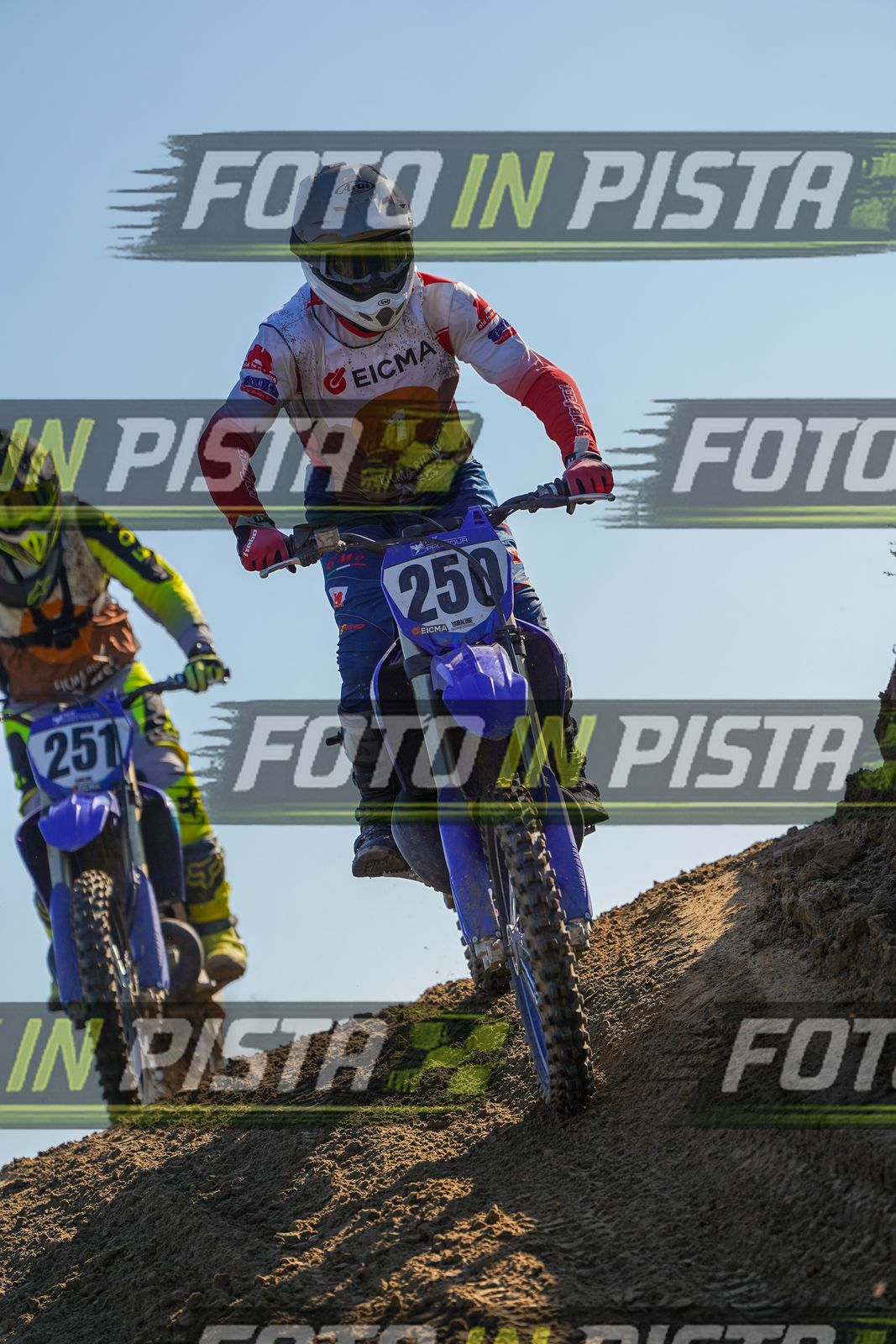 EICMA 19-09 17:00-18:00 · DOS01060