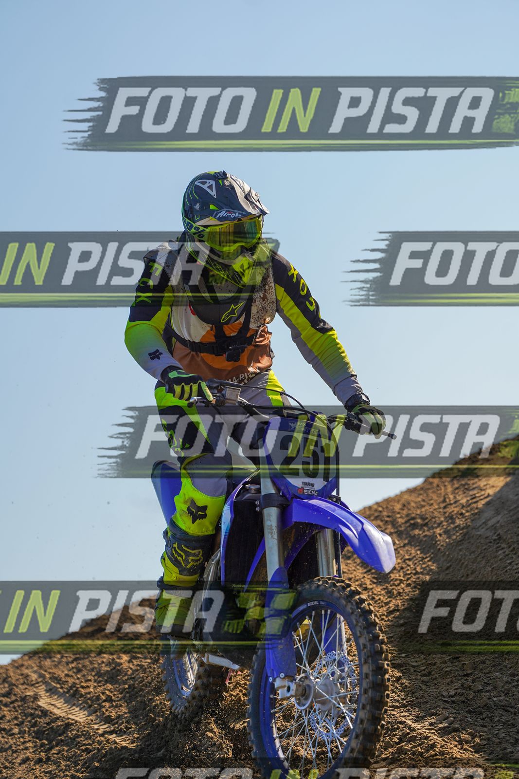 EICMA 19-09 17:00-18:00 · DOS01061