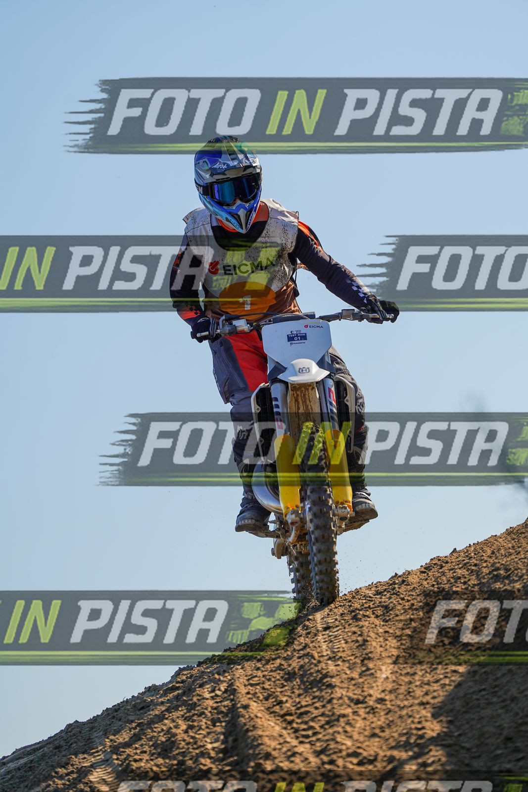 EICMA 19-09 17:00-18:00 · DOS01070