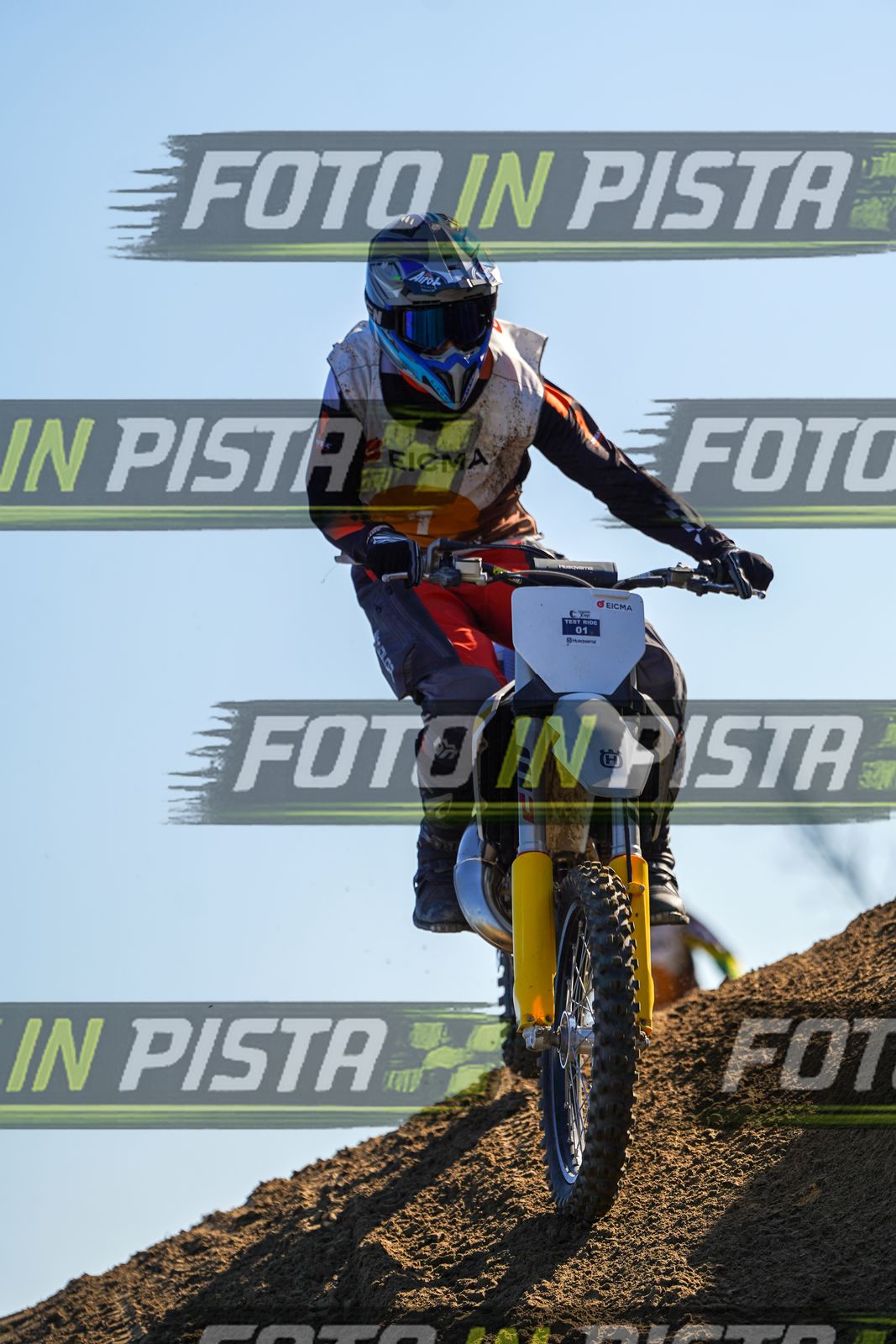 EICMA 19-09 17:00-18:00 · DOS01072