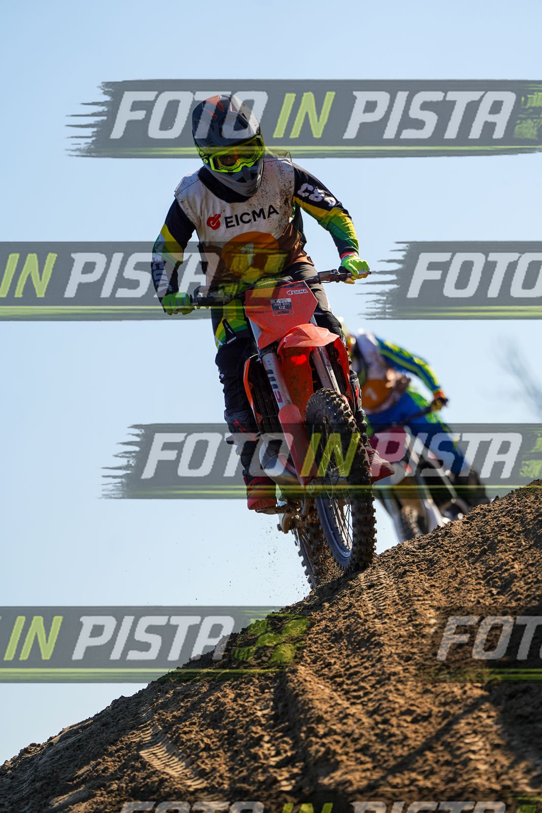 EICMA 19-09 17:00-18:00 · DOS01075