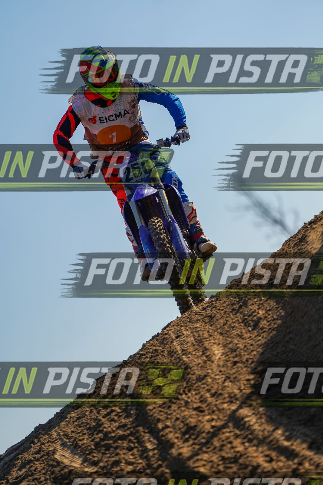 EICMA 19-09 17:00-18:00 · DOS01082