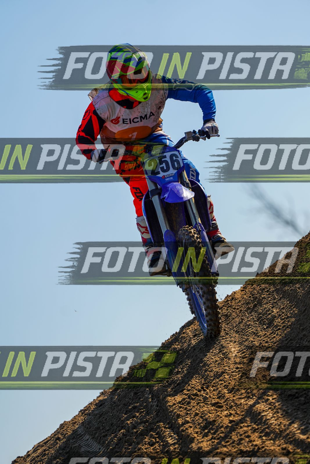 EICMA 19-09 17:00-18:00 · DOS01084