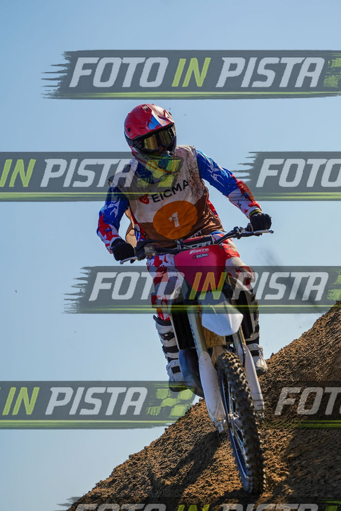 EICMA 19-09 17:00-18:00 · DOS01087