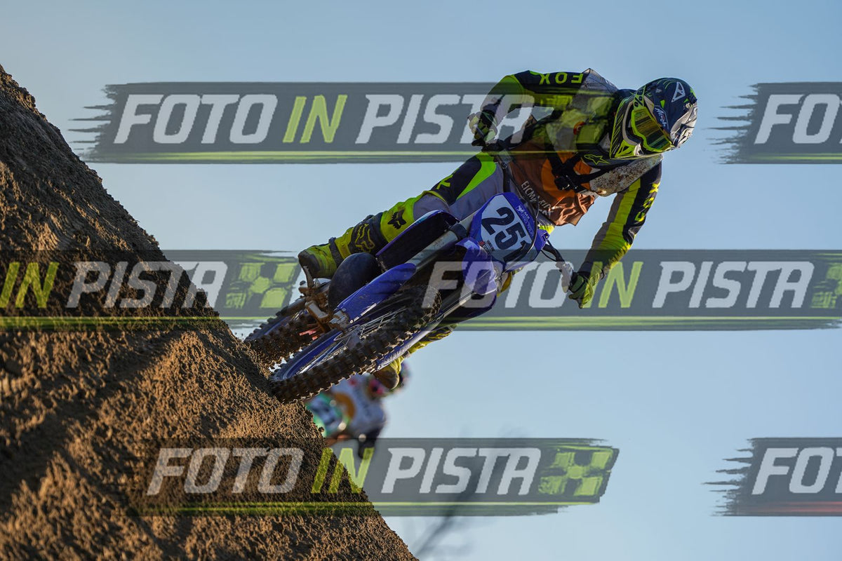 EICMA 19-09 17:00-18:00 · DOS01095