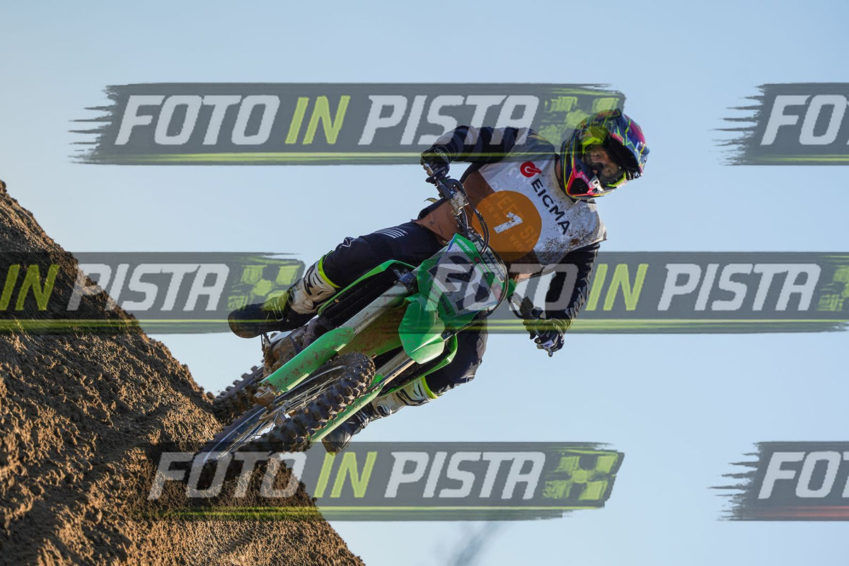 EICMA 19-09 17:00-18:00 · DOS01097