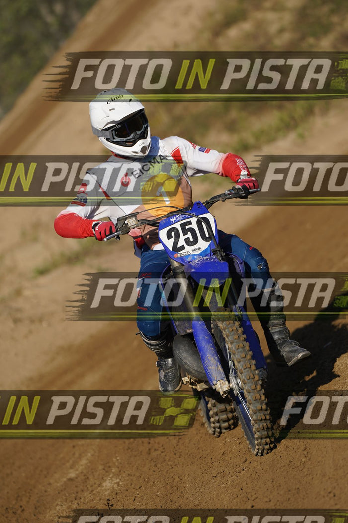 EICMA 19-09 17:00-18:00 · DOS01106