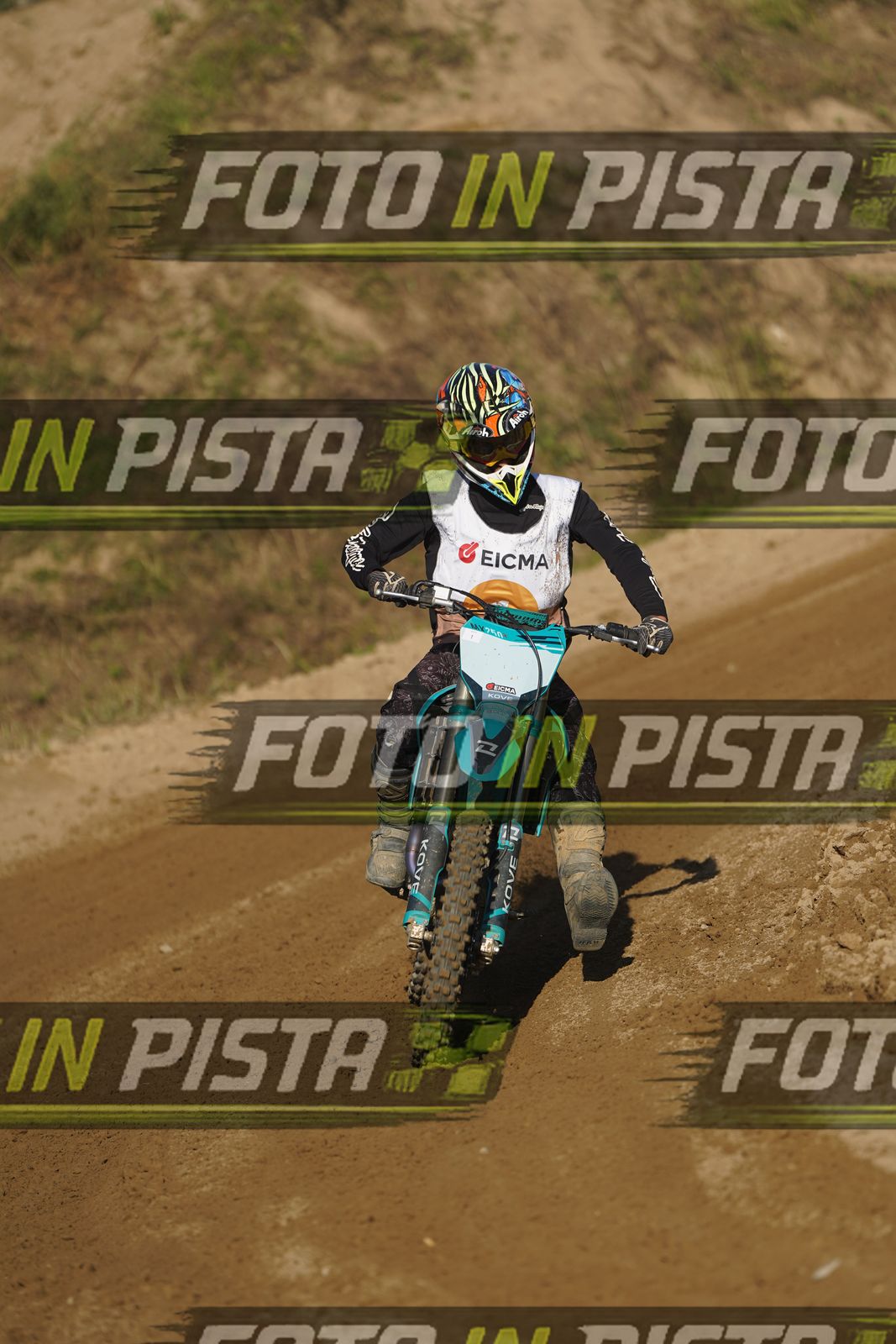 EICMA 19-09 17:00-18:00 · DOS01114