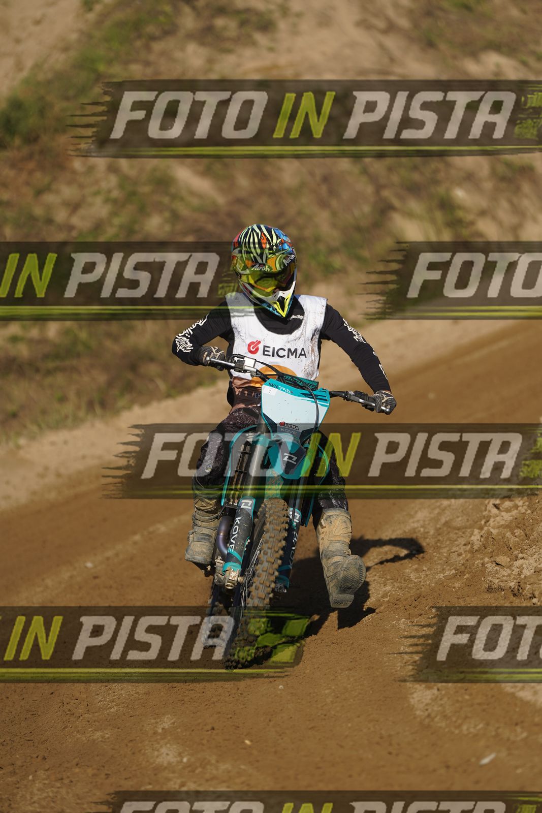 EICMA 19-09 17:00-18:00 · DOS01115