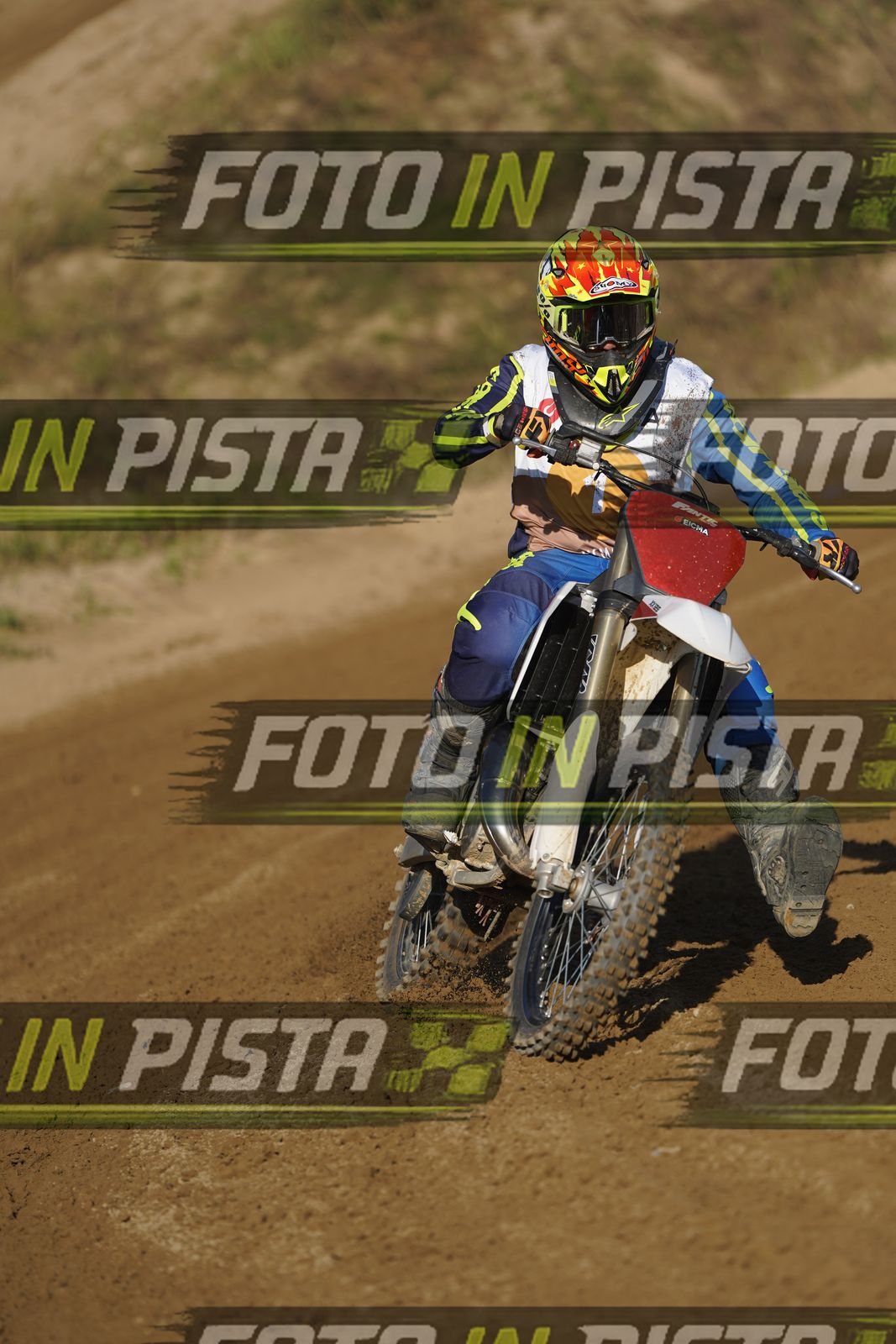EICMA 19-09 17:00-18:00 · DOS01120