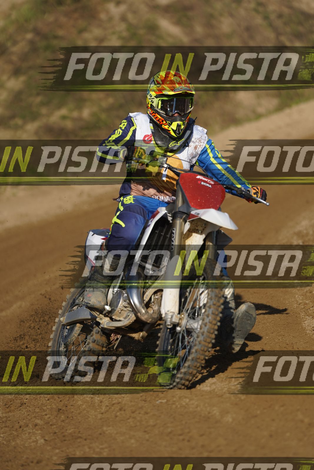 EICMA 19-09 17:00-18:00 · DOS01121