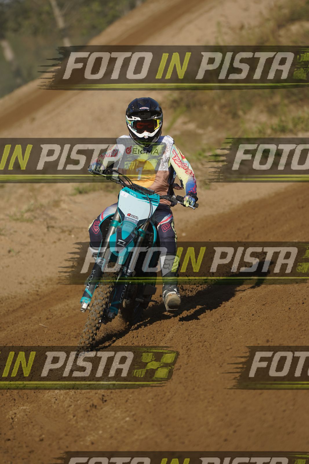 EICMA 19-09 17:00-18:00 · DOS01126