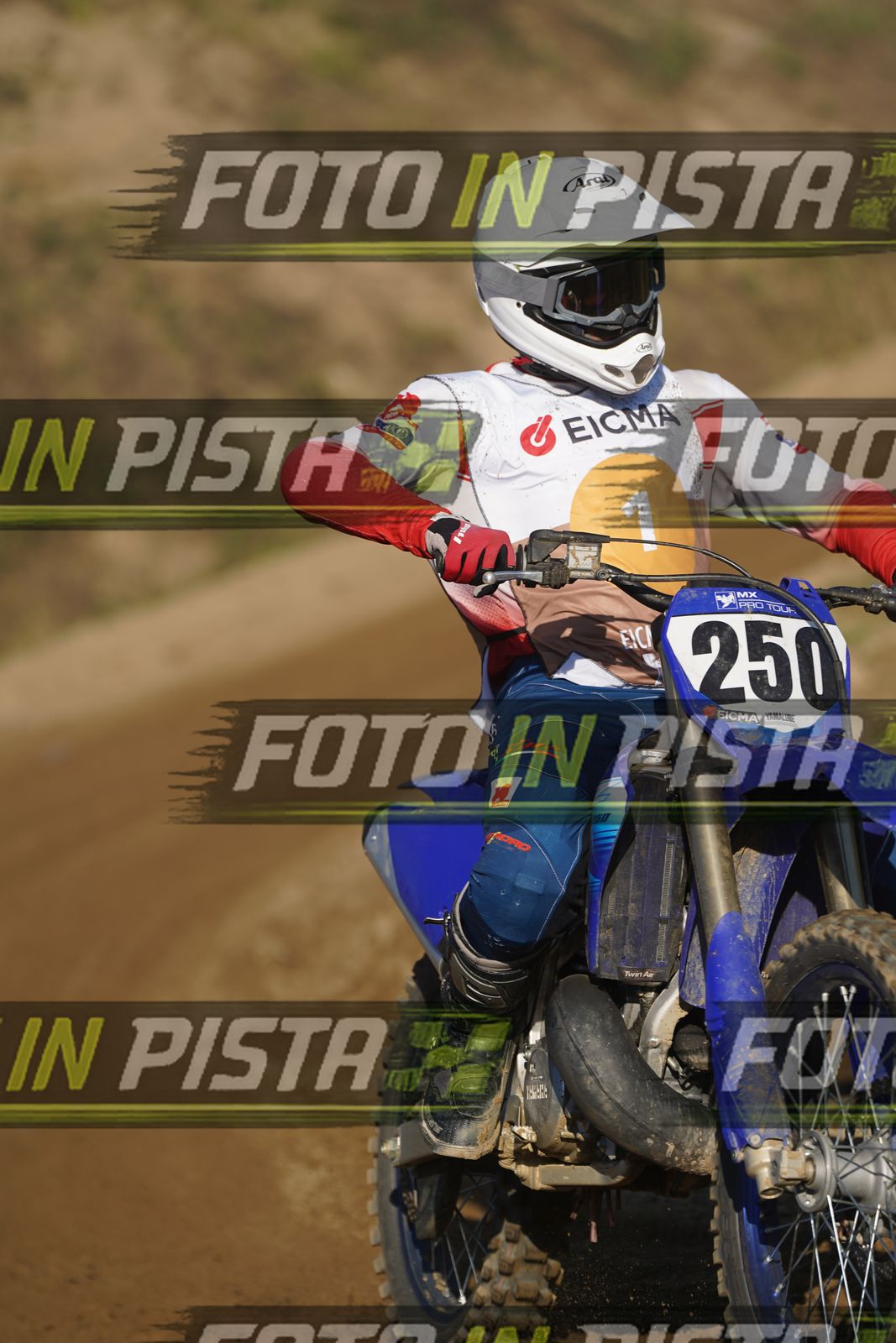 EICMA 19-09 17:00-18:00 · DOS01165