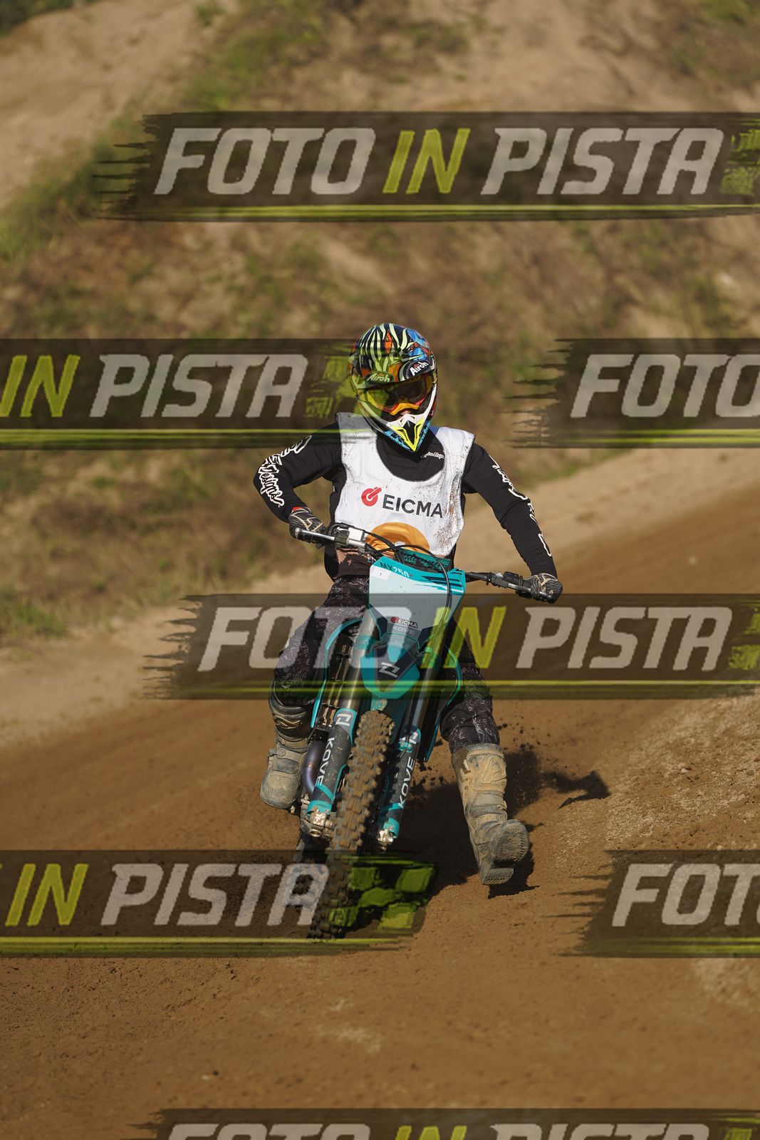 EICMA 19-09 17:00-18:00 · DOS01167