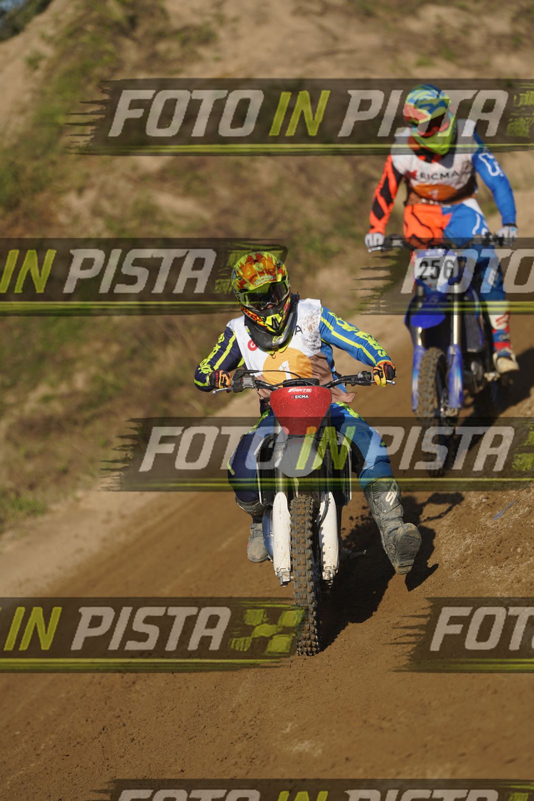 EICMA 19-09 17:00-18:00 · DOS01176