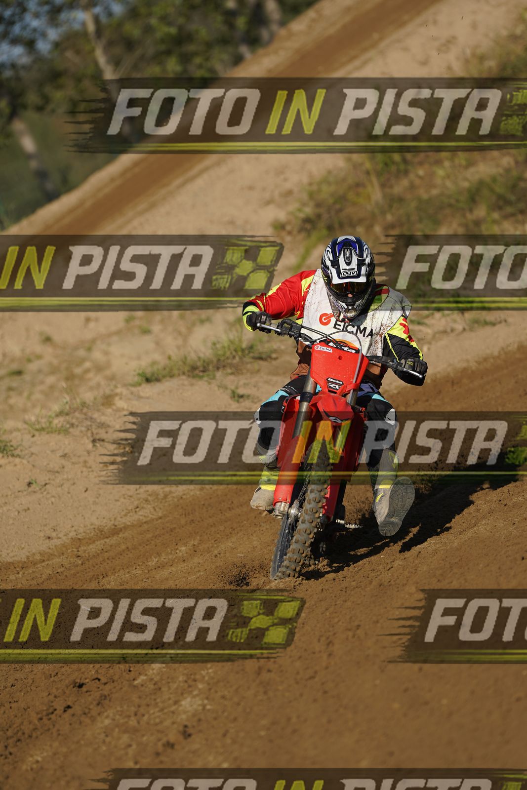 EICMA 19-09 17:00-18:00 · DOS01199