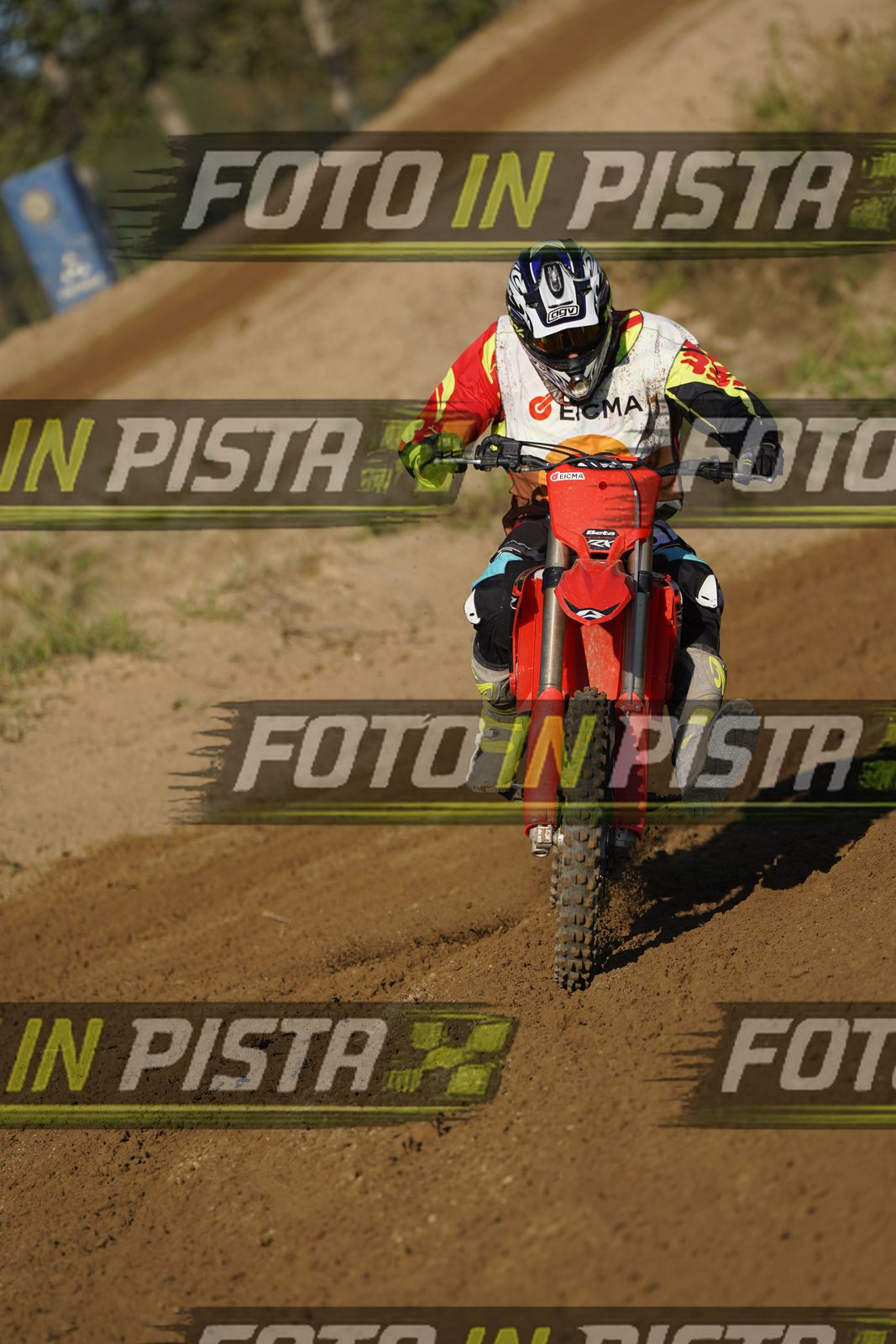 EICMA 19-09 17:00-18:00 · DOS01201