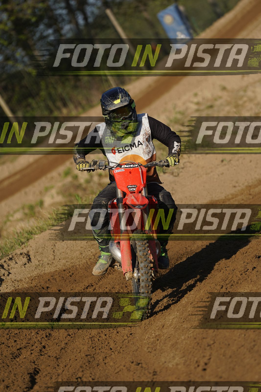 EICMA 19-09 17:00-18:00 · DOS01203
