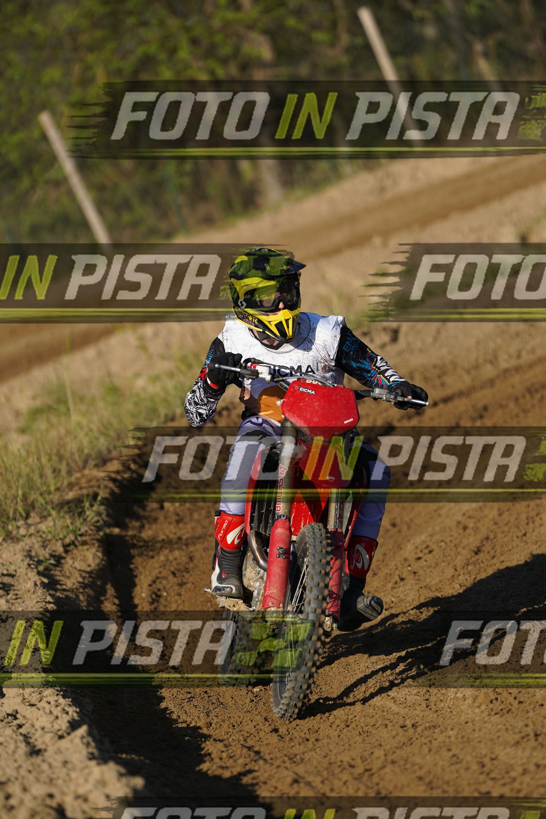 EICMA 19-09 17:00-18:00 · DOS01236