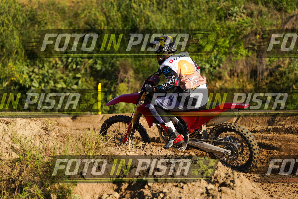 EICMA 19-09 17:00-18:00 · DOS01240