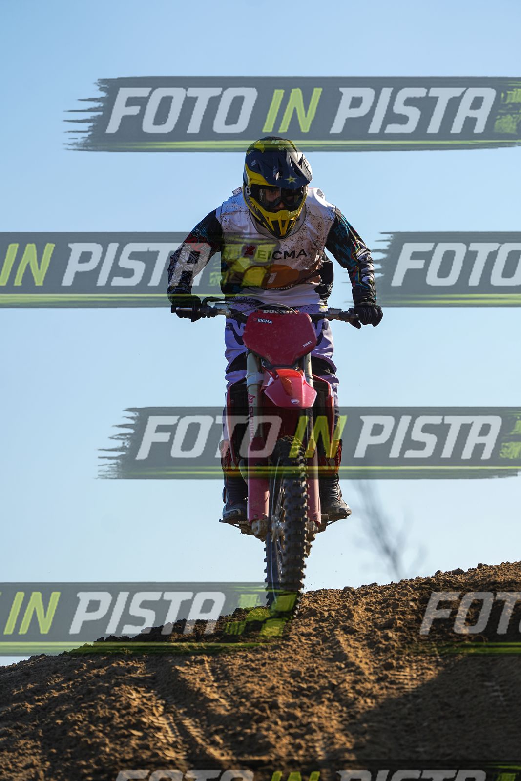EICMA 19-09 17:00-18:00 · DOS01242