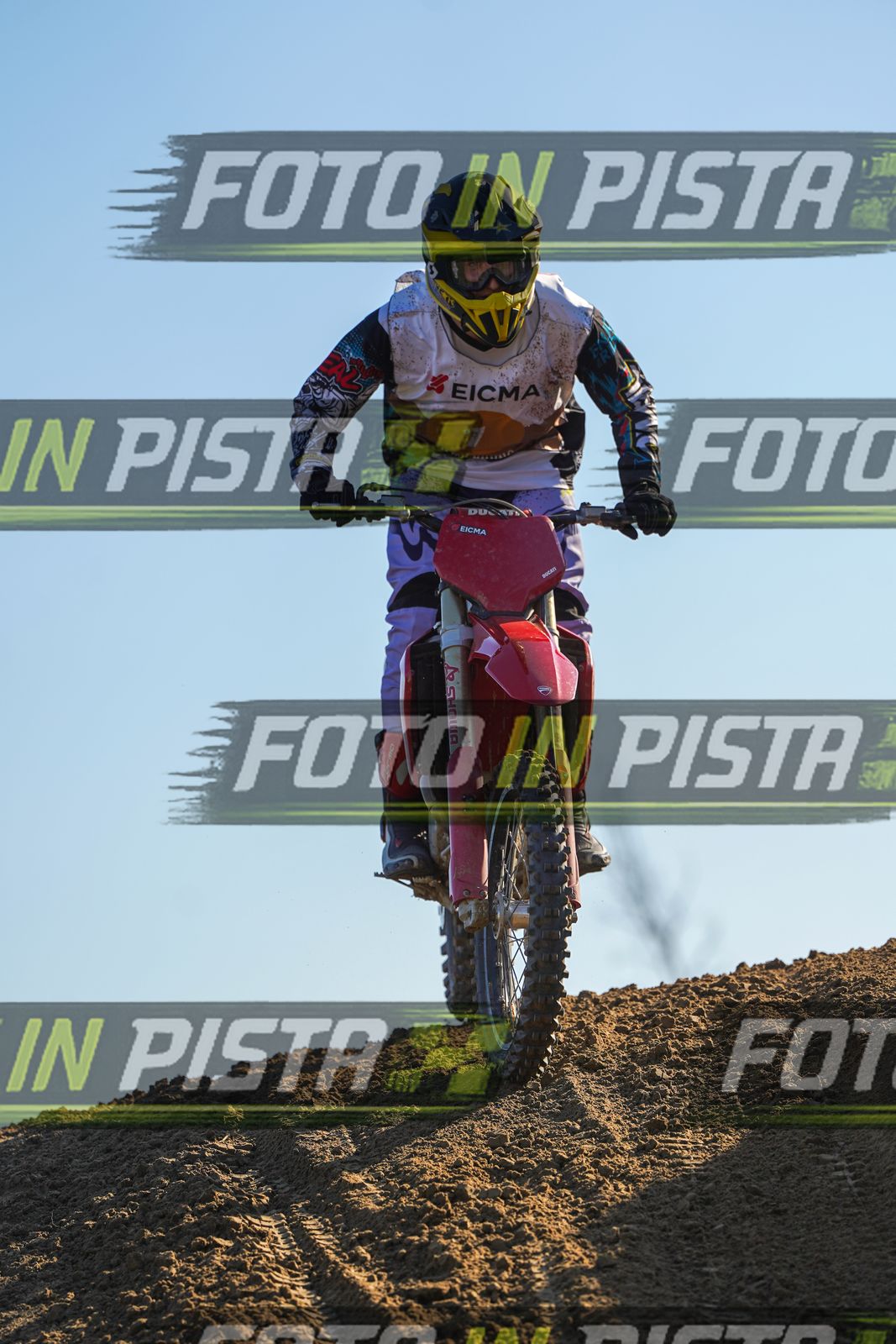 EICMA 19-09 17:00-18:00 · DOS01243