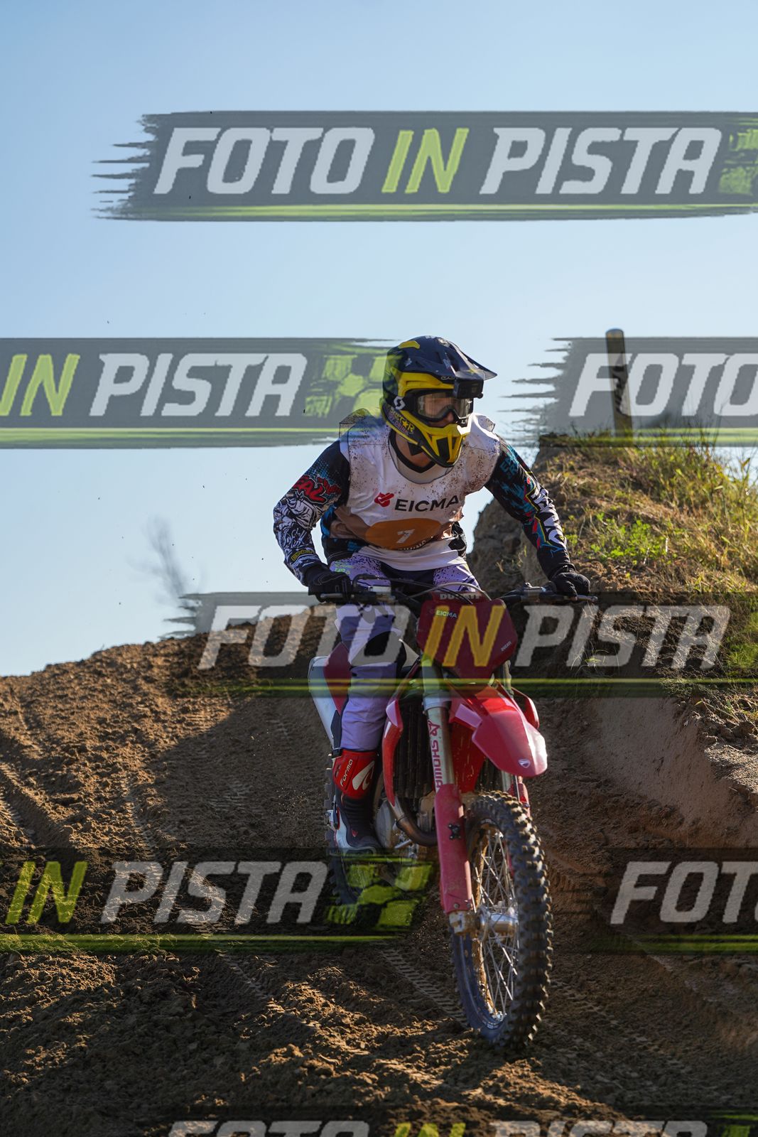 EICMA 19-09 17:00-18:00 · DOS01246