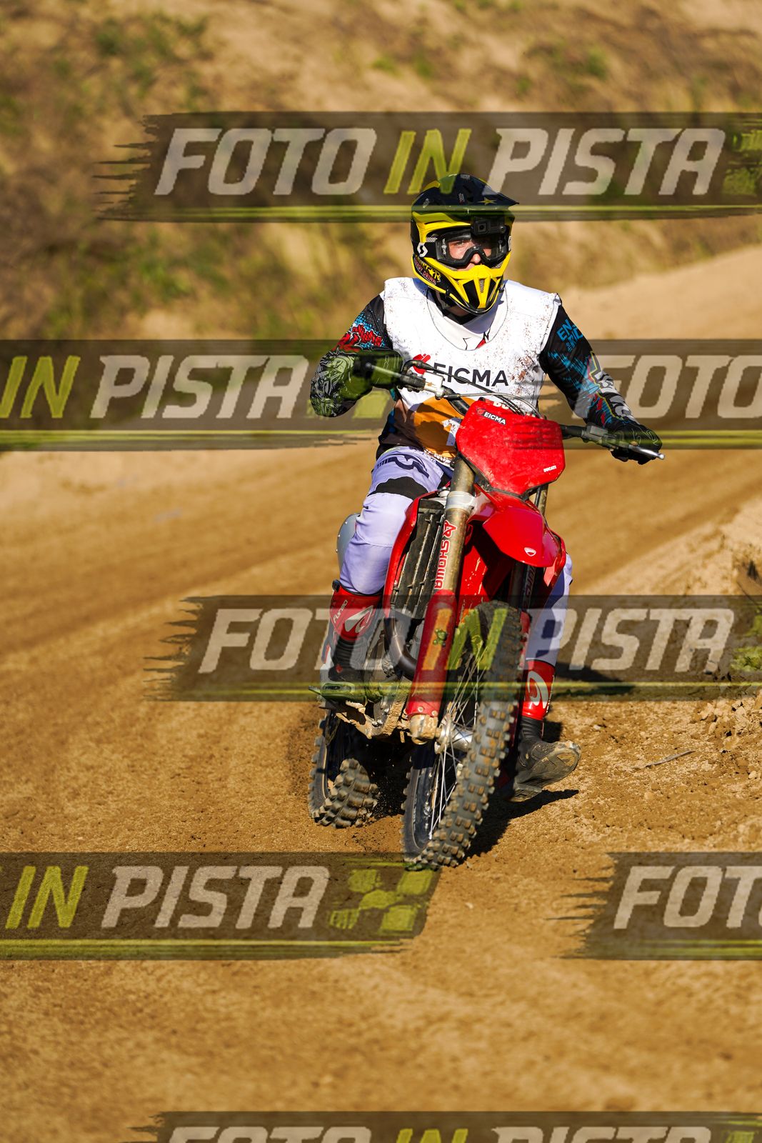 EICMA 19-09 17:00-18:00 · DOS01259