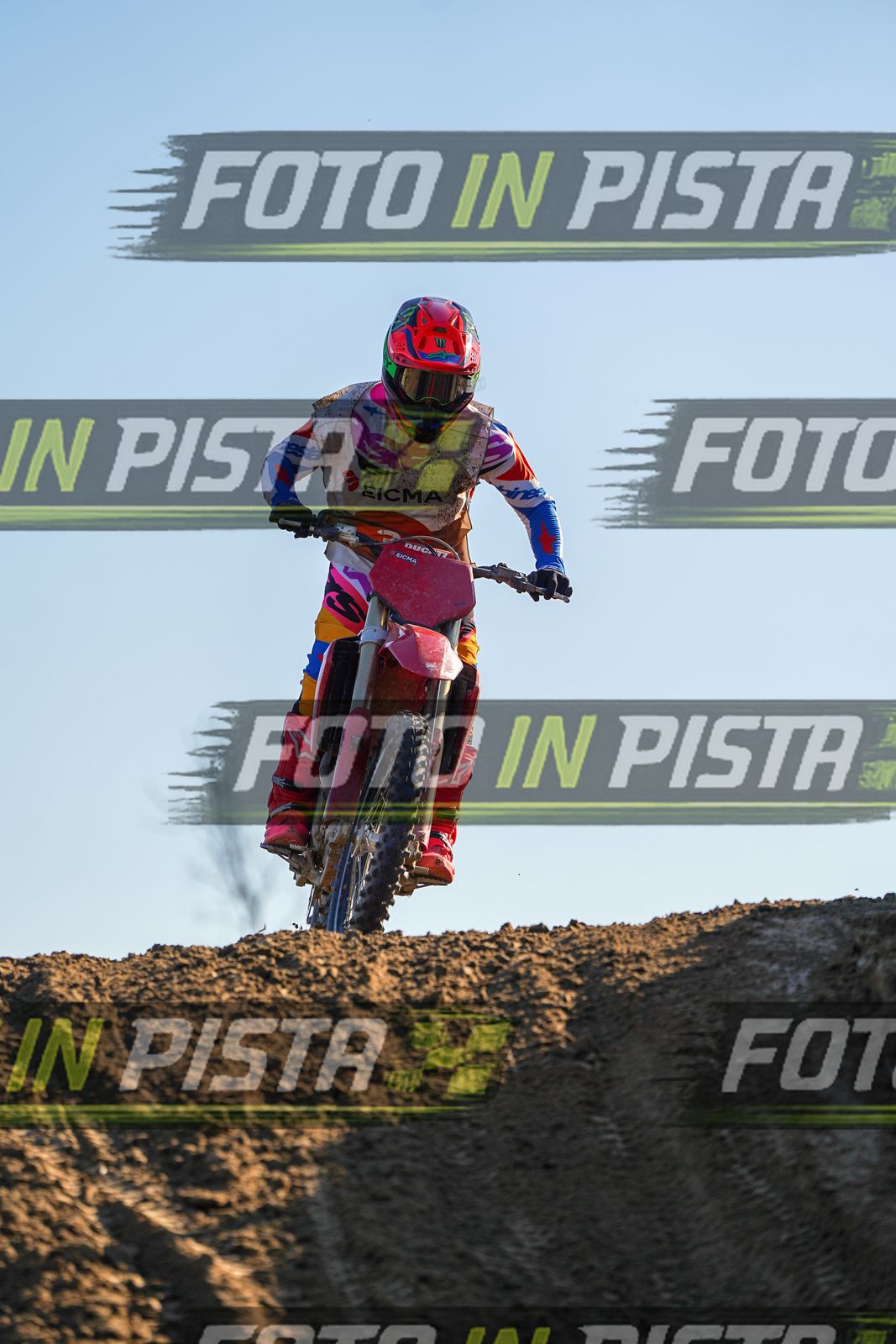 EICMA 19-09 17:00-18:00 · DOS01268