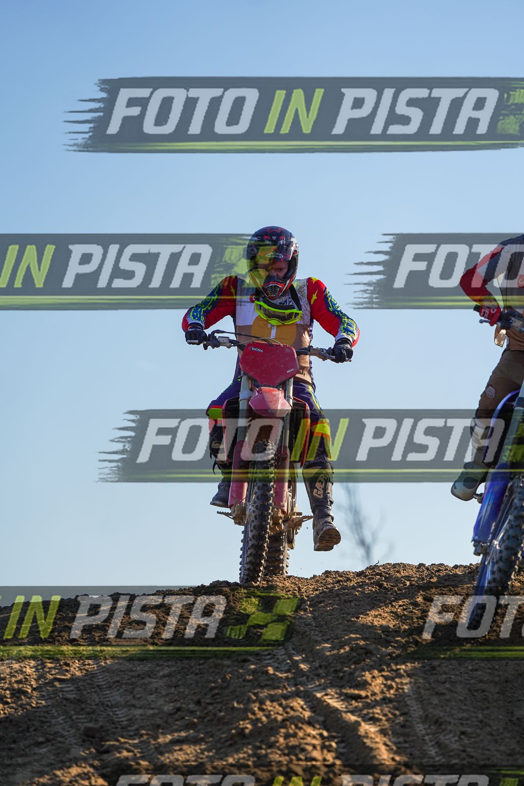 EICMA 19-09 17:00-18:00 · DOS01283