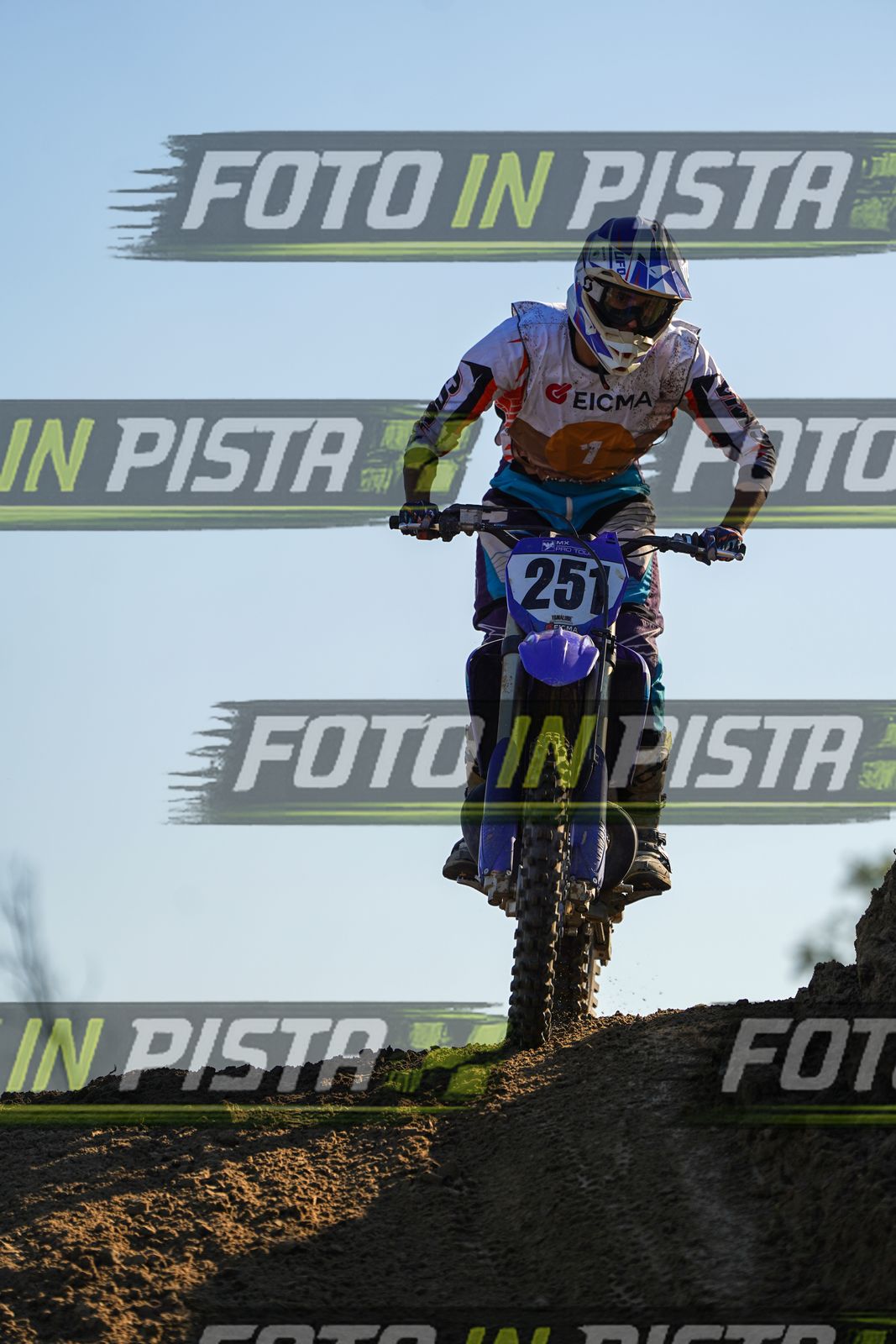 EICMA 19-09 17:00-18:00 · DOS01285