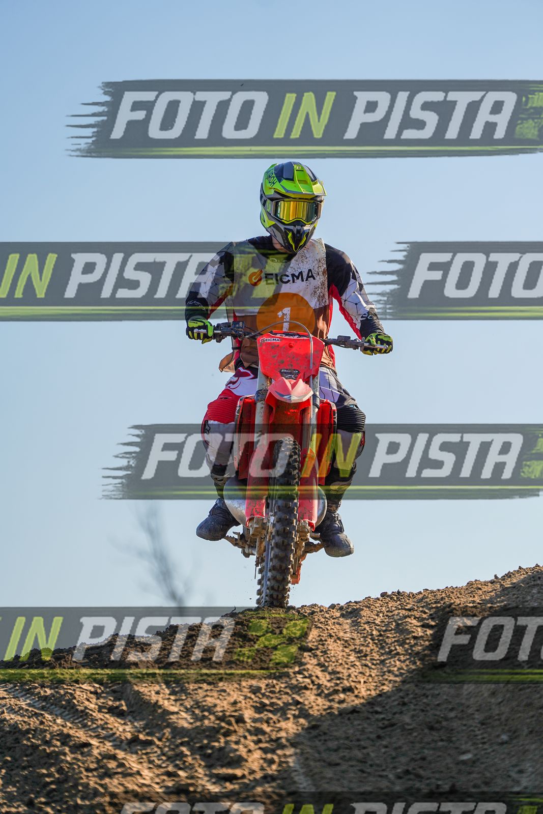 EICMA 19-09 17:00-18:00 · DOS01292