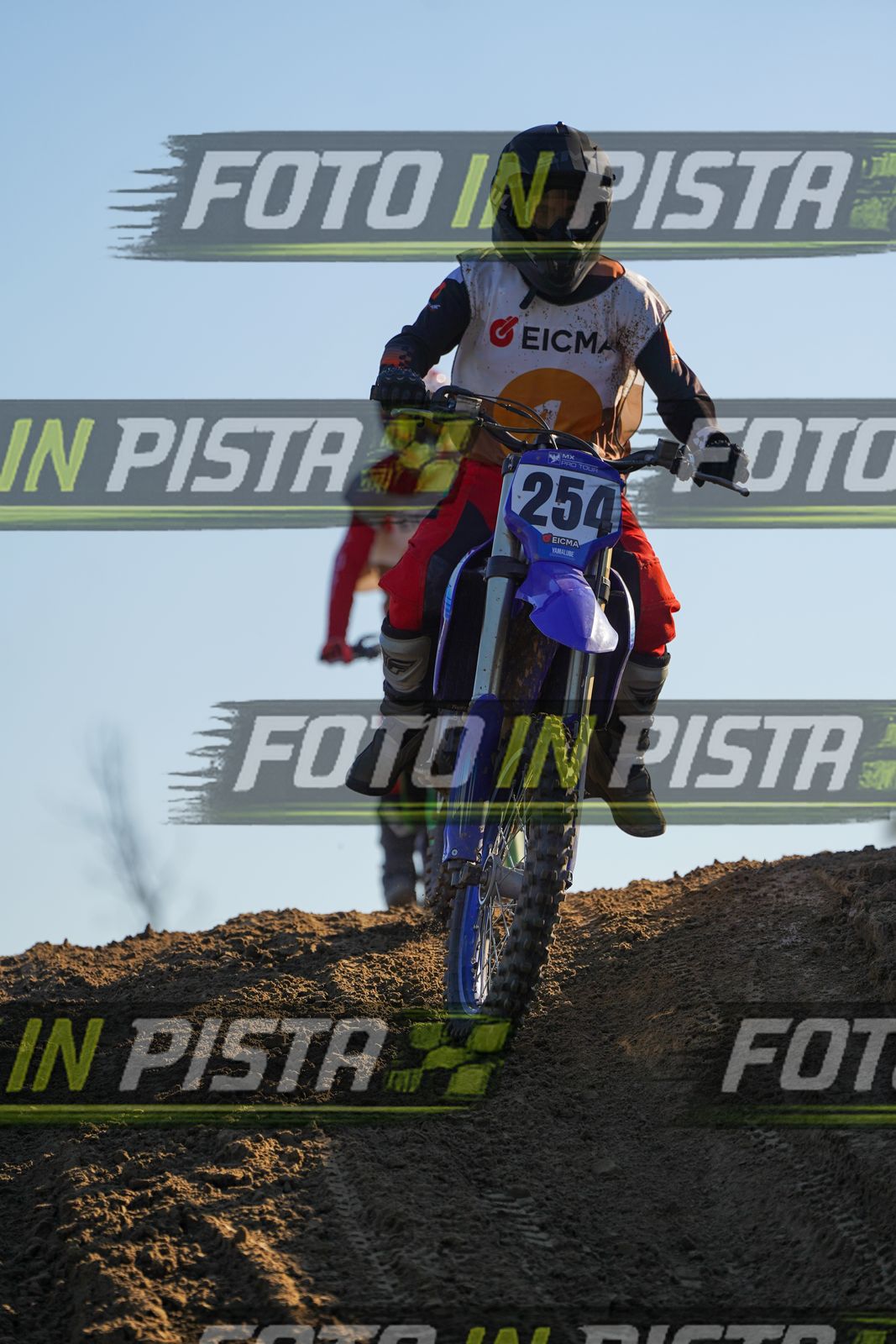 EICMA 19-09 17:00-18:00 · DOS01306