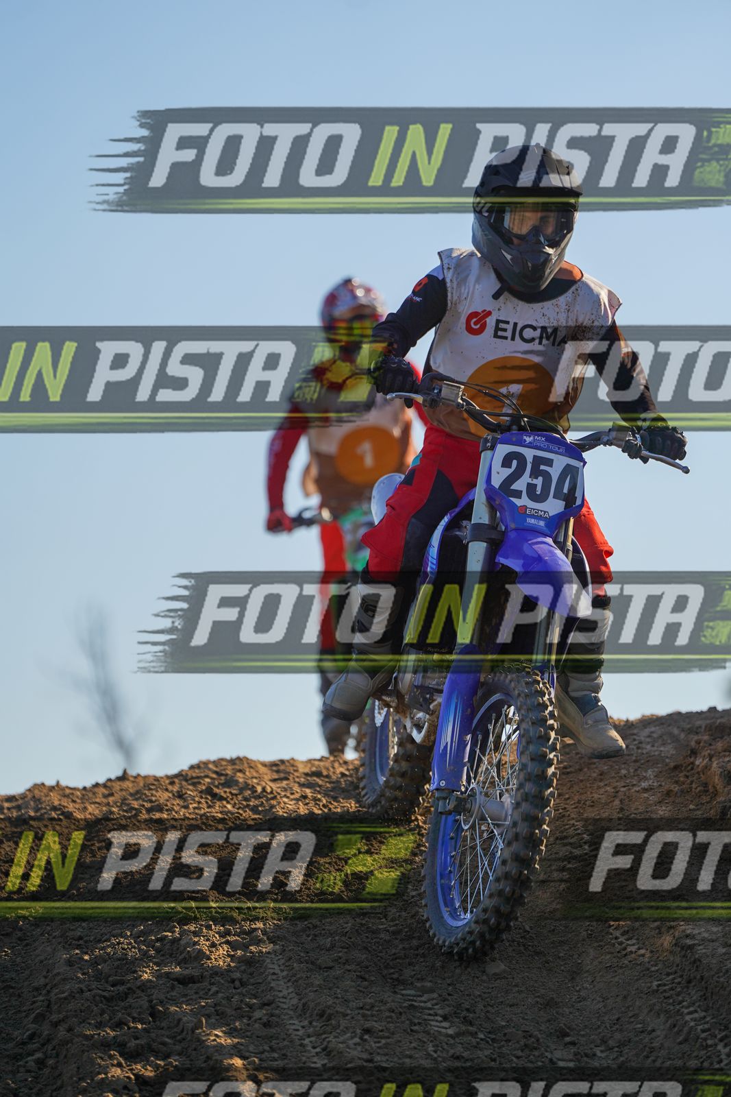 EICMA 19-09 17:00-18:00 · DOS01307