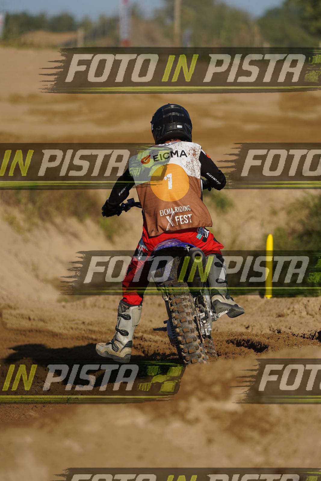 EICMA 19-09 17:00-18:00 · DOS01316